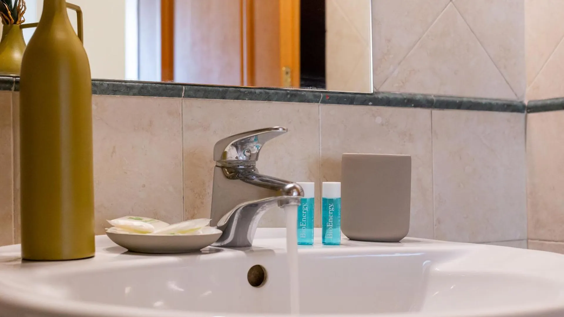 Iflat Space And Comfort In The Heart Of Monti Rome