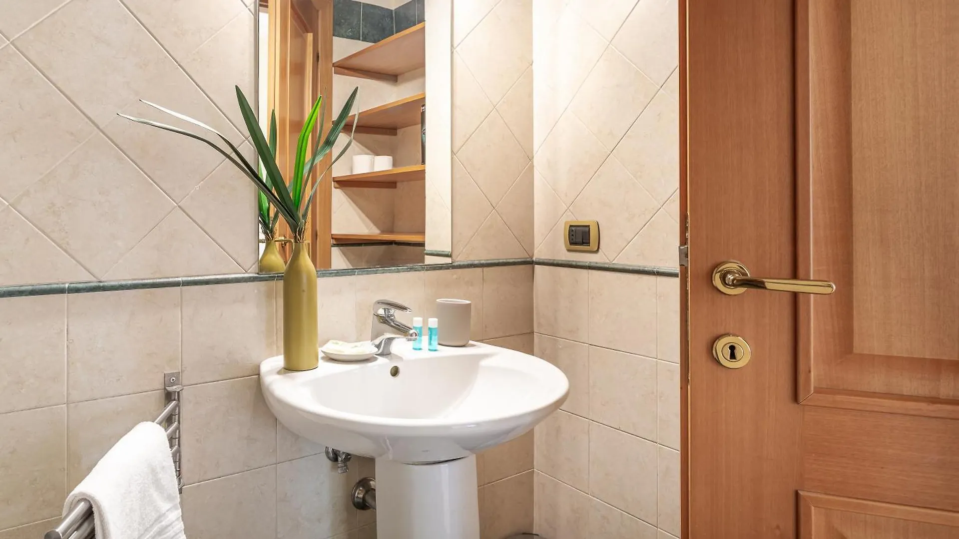 Apartment Iflat Space And Comfort In The Heart Of Monti Rome